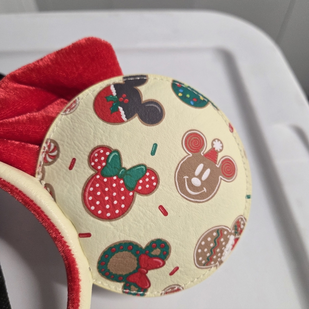 Loungefly Minnie Mouse Christmas Ear Headband - Picture 8 of 10